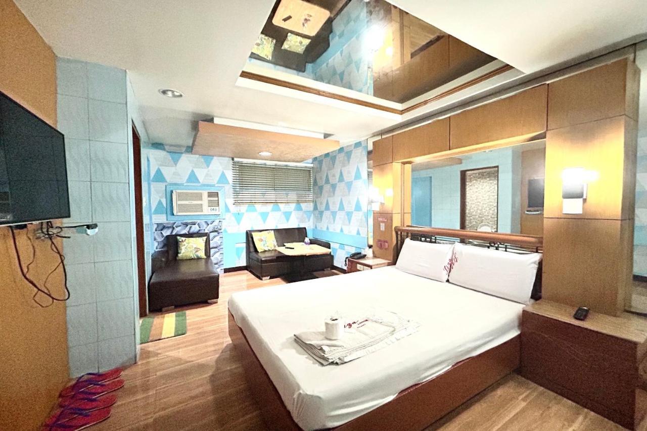 Oyo 971 Liza Lodge Pasay Exterior photo
